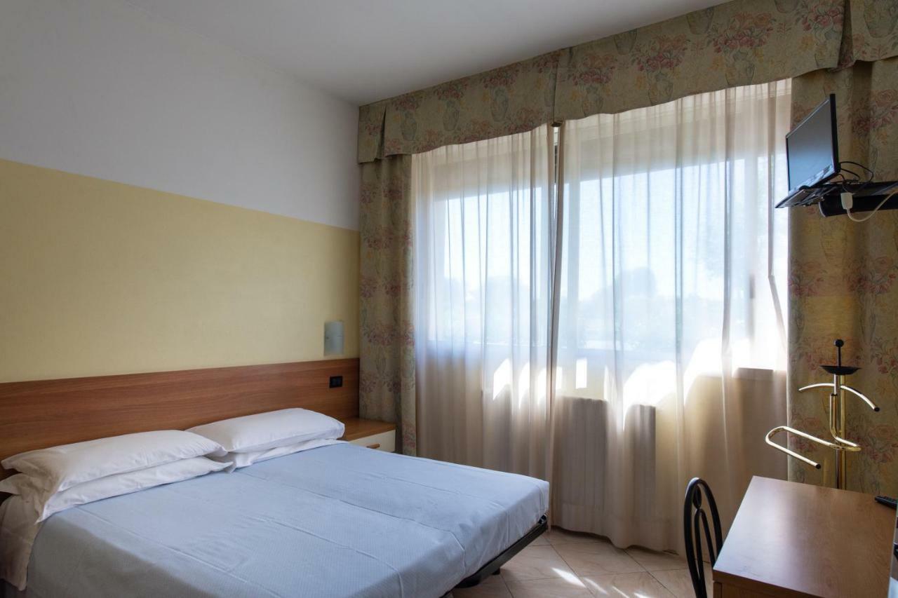 Hotel Fattori Болонья Экстерьер фото